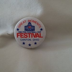 Vintage Pro Football Hall of Fame pin